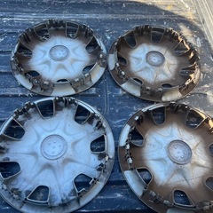 トヨタのホイールカバー欲しい人居たら缶コーヒーと交換しませんか？の画像