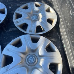 トヨタのホイールカバー欲しい人居たら缶コーヒーと交換しませんか？の画像