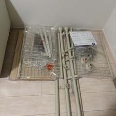 ランドリーラック 脚付き突っ張り 洗濯機ラックの画像