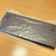 新品未使用　エレコム Bluetooth キーボード メンブレン式 スタンド付き マルチペアリング対応 iPad Surface ブラック TK-FBM111BKの画像