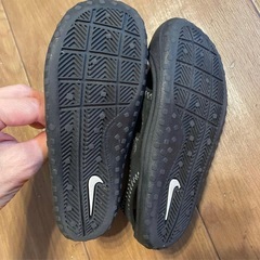 Nike キッズシューズ 黒 オープントゥ 16センチの画像