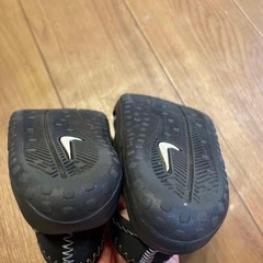 Nike キッズシューズ 黒 オープントゥ 16センチの画像