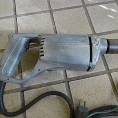 makitaマキタ 10mm ドリル 6400B 電動ドリル　中古品　動作確認済　引取り専用の画像