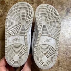 美品 NIKEスニーカー 白 15センチの画像