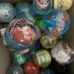 カプセルトイセット 多色 アニメキャラクター　ガチャガチャ　お祭り　ゲーム　大量の画像