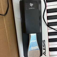 ALESIS88鍵盤ピアノの画像