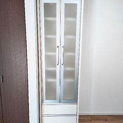 収納力抜群！食器棚ホワイト◇ 綺麗な状態だが傷ありの画像