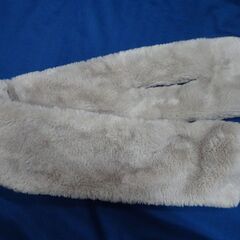 ( E-113 )ティペット ３つまとめて セット まとめ売り ベージュ ピンクベージュ ホワイト 白 フェイクファー マフラー 中古の画像