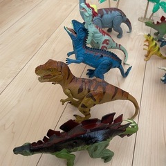 恐竜　フィギュアの画像