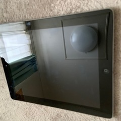 iPad 16GB 第2世代　新品充電器付きの画像