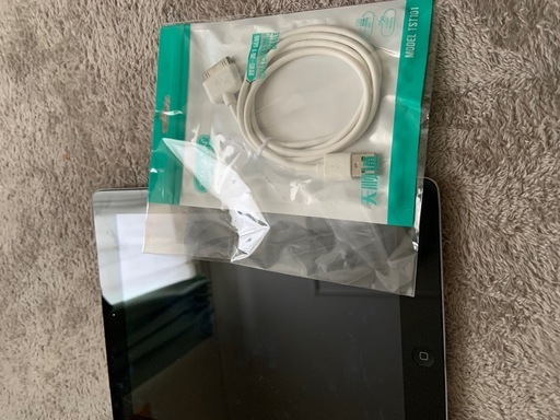iPad 16GB 第2世代　新品充電器付き