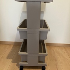 キャスター付き収納の画像