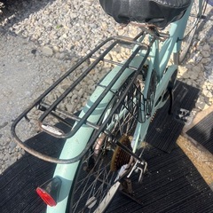 24インチギア付きママチャリ🚲　　自家塗装で見た目は悪いです😂がブレーキやギアチェンジ等に不具合なく乗れれば良い方向けかな？😅の画像