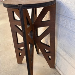 木製プランタースタンドの画像