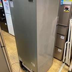 ⭐️スタイリッシュ⭐️2020年製 Hisense 227L 2ドア冷蔵庫 HR-B2302　シルバー ハイセンス  No.7977　 UTの画像