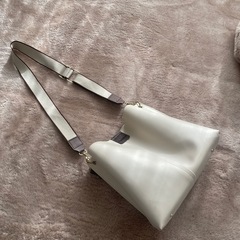 レディース ショルダーバッグ ホワイトの画像