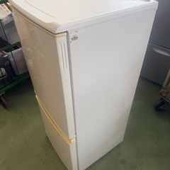 東W409 シャープ ノンフロン冷凍冷蔵庫 SJ-714-W 冷蔵庫  137L 2ドアの画像