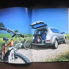 三菱　アウトランダーカタログの画像