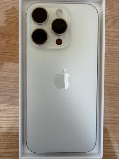 【超美品】iPhone15 Pro 128GB ホワイト