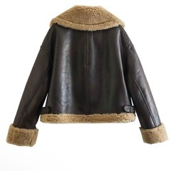 ブラウンレザーファージャケットの画像