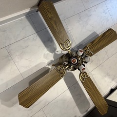 【受け渡し決まりました】シーリングファン照明の画像