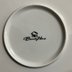 北欧柄の厚めのプレート(中皿)絵皿(直径約20.２㎝)の画像