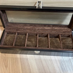 さらに値下げ！　腕時計収納ケースの画像