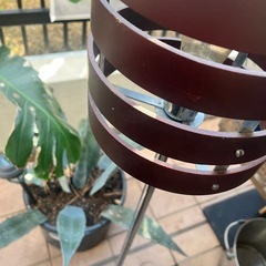 ウッドフロアスタンドライトの画像