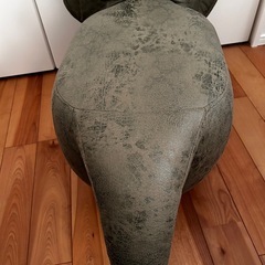 きょうりゅう トリケラトプス  スツール　椅子　置物の画像