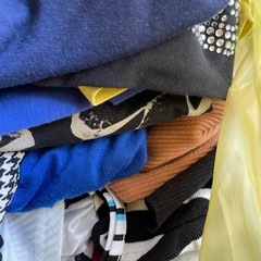 たくさんの女性服　Mサイズの画像