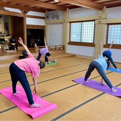 お寺ヨガ・本眞寺 吹田院 ＜ヨガと顔ヨガ＞の画像