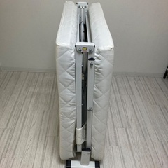 折り畳みベッドの画像