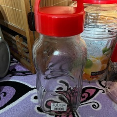 梅酒などの瓶の画像