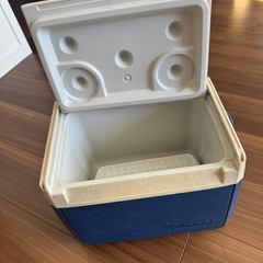 クーラーボックスの画像