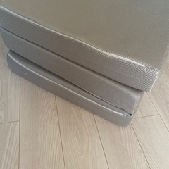 ベッド　未使用　セミシングルの画像