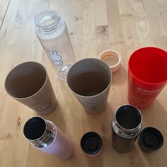 水筒3点　コップ3点の画像