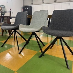 M400 ⭐︎破格⭐︎回転式ダイニングチェアの画像