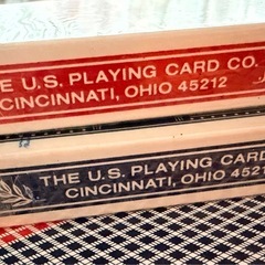 Bee トランプ 2個の画像