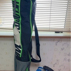 ジュニア スキー板、ストック、収納ケース付き