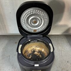 【リサイクルショップどりーむ荒田店】No.5500 シャープ 炊飯器 黒 中のキズりの画像