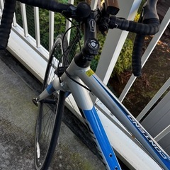 GIANT ロードバイク
➕空気入れの画像