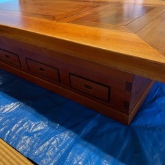 囲炉裏テーブルの画像