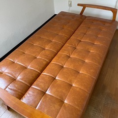 レザーソファーベッドの画像