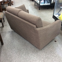 【ニトリの二人掛けソファ】 2人掛けソファ ニトリ　NITORI　Nポケットソリーズ 2シーター　ラブソファ 　布製　クッション付き：ブラウンの画像