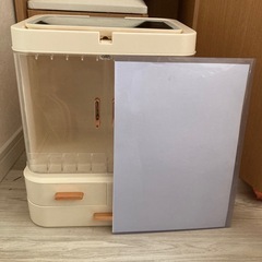 簡易ドレッサーの画像