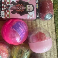 ガチャガチャ景品３０個の画像