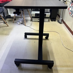 ニトリ　昇降デスクの画像