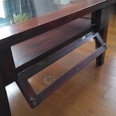 バリ島テーブルの画像