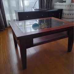 バリ島テーブルの画像