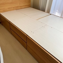 【ニトリ】セミダブルベッドの画像